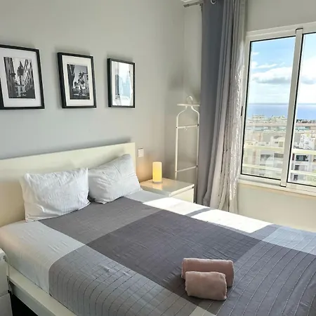 Cozy Duplex Retreat By Park & Ocean View Apartman *