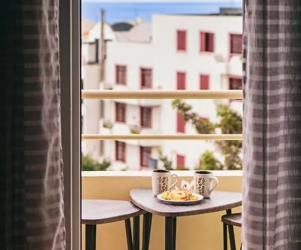 Cozy Duplex Retreat By Park & Ocean View * Funchal (Madeira)