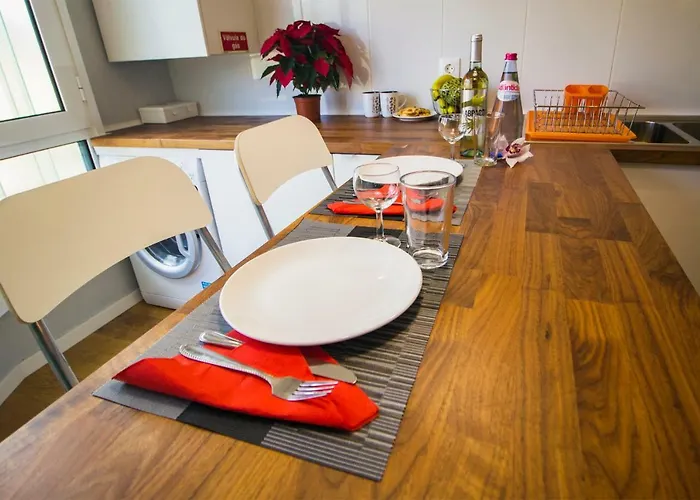 Cozy Duplex Retreat By Park & Ocean View * Funchal (Madeira)