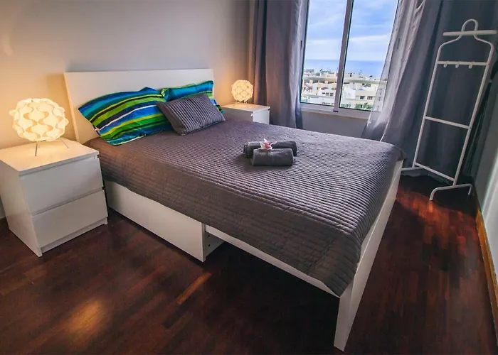 Cozy Duplex Retreat By Park & Ocean View