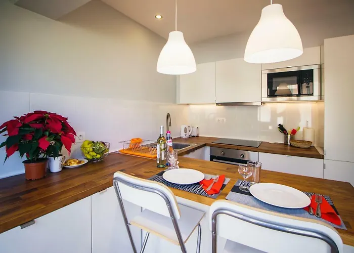 Cozy Duplex Retreat By Park & Ocean View Appartamento Funchal (Madeira)