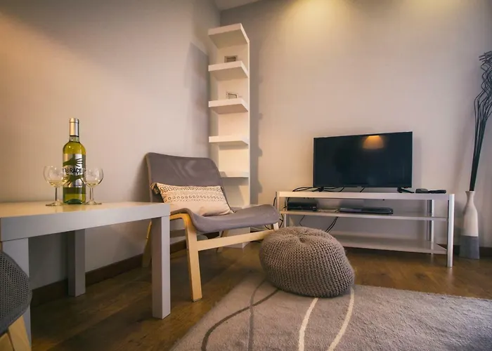 Cozy Duplex Retreat By Park & Ocean View Funchal (Madeira)