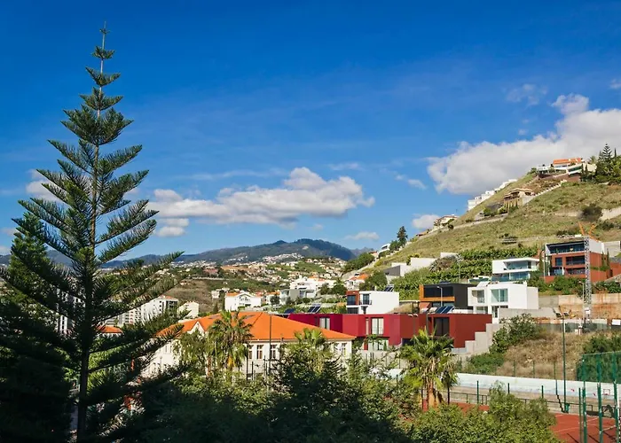Cozy Duplex Retreat By Park & Ocean View Appartamento Funchal (Madeira)