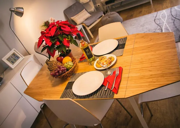 Cozy Duplex Retreat By Park & Ocean View Funchal (Madeira)