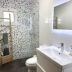 Cozy Duplex Retreat By Park & Ocean View フンシャル