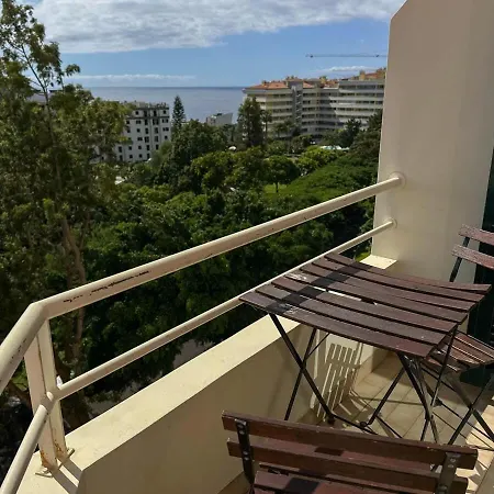 Cozy Duplex Retreat By Park & Ocean View *