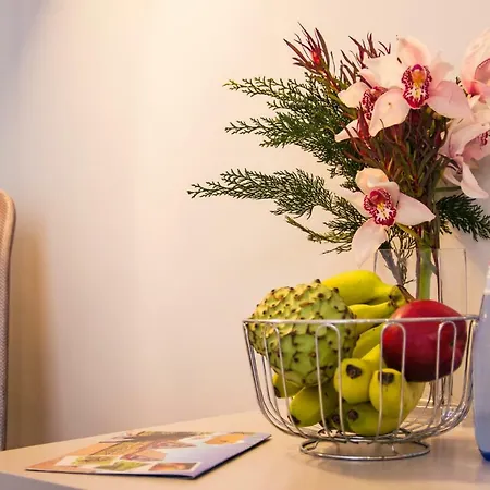 Cozy Duplex Retreat By Park & Ocean View Фуншал