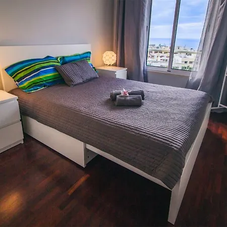 Cozy Duplex Retreat By Park & Ocean View