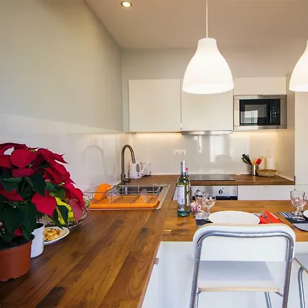 Cozy Duplex Retreat By Park & Ocean View Апартаменты