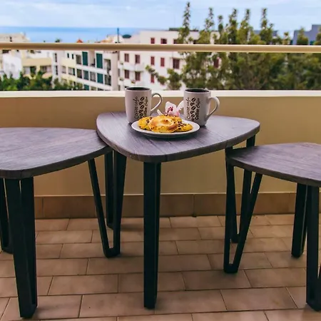 Cozy Duplex Retreat By Park & Ocean View Lägenhet