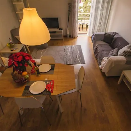 Cozy Duplex Retreat By Park & Ocean View