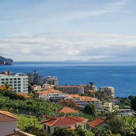 Cozy Duplex Retreat By Park & Ocean View Funchal (Madeira)