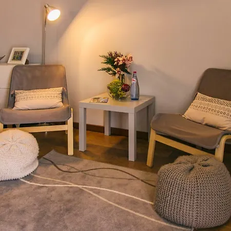 Cozy Duplex Retreat By Park & Ocean View * Funchal (Madeira)