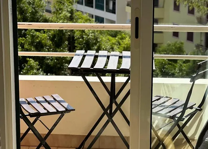 Cozy Duplex Retreat By Park & Ocean View * Funchal (Madeira)