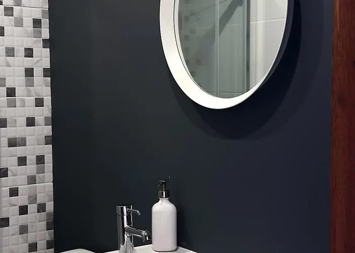 Cozy Duplex Retreat By Park & Ocean View *