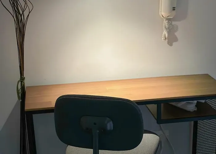 Cozy Duplex Retreat By Park & Ocean View Apartment