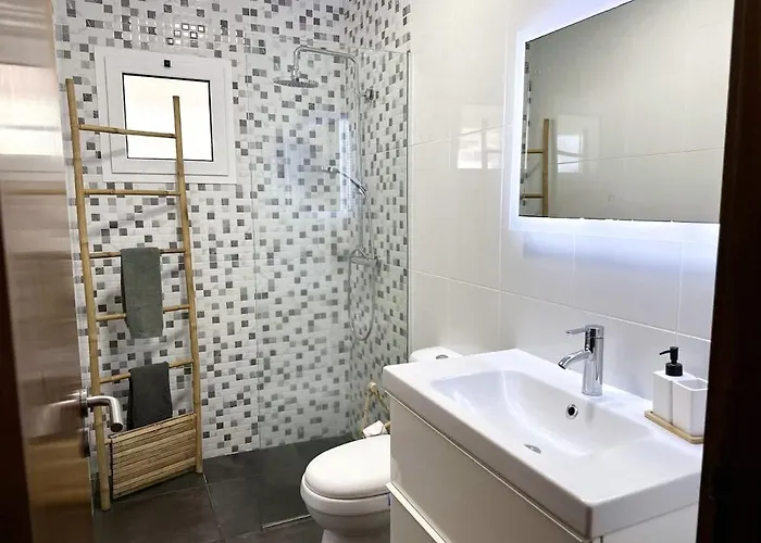 Cozy Duplex Retreat By Park & Ocean View Funchal (Madeira)