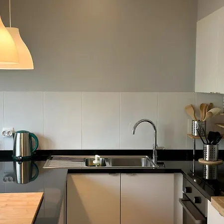 Cozy Duplex Retreat By Park & Ocean View Lägenhet *