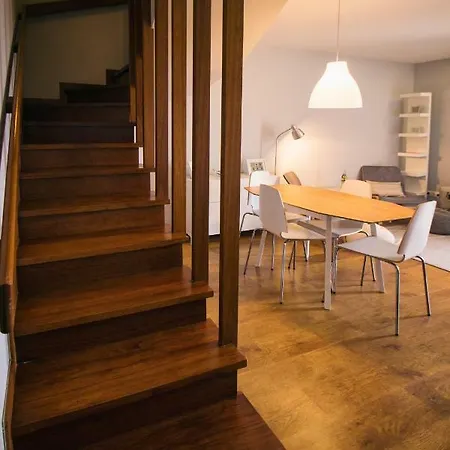 Cozy Duplex Retreat By Park & Ocean View